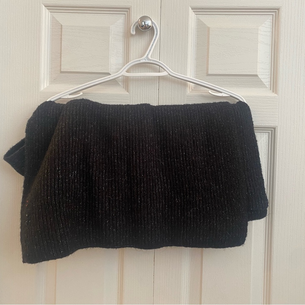 Black scarf